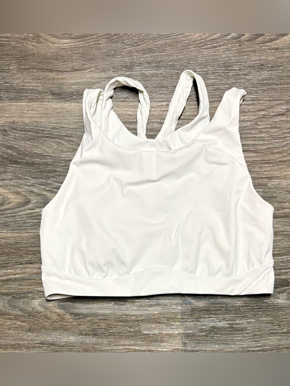 Lululemon Size 8 Women’s White Sports Bra - Comfortable Racerback Activewear